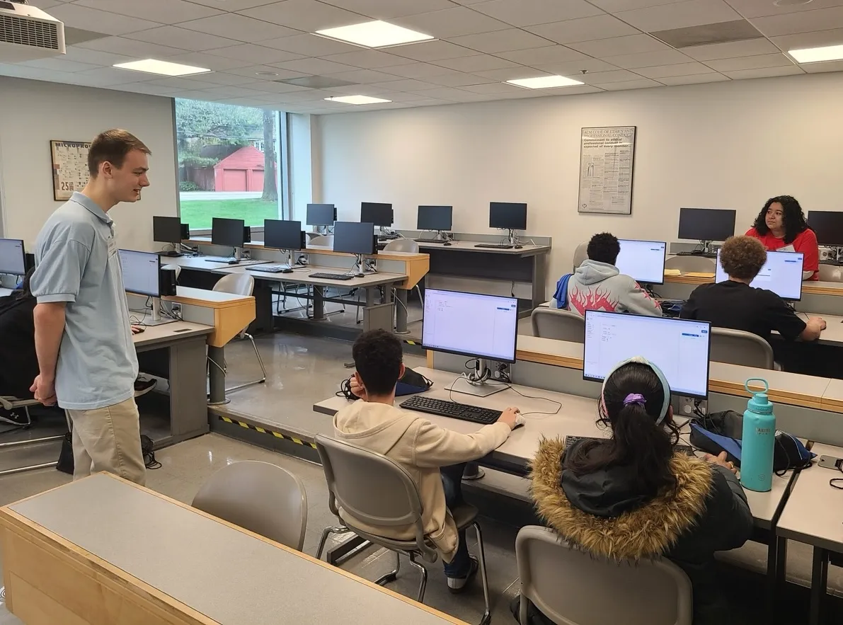 ¡AVANZA! STEM Expo Wipple Workshop